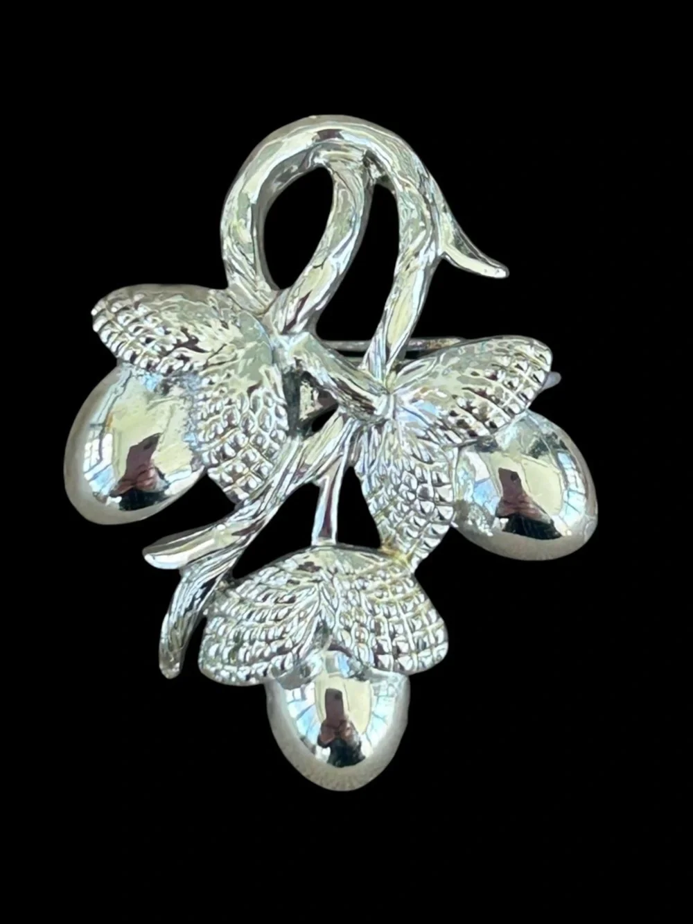 VTG Coro Acorn Clip On Earrings Silver Tone Oak Leaf Nature Signed 1
